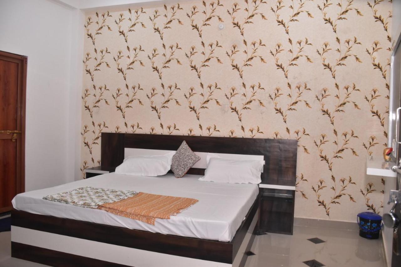 Shree Gorakhnath Guest House Ayodhya Bagian luar foto