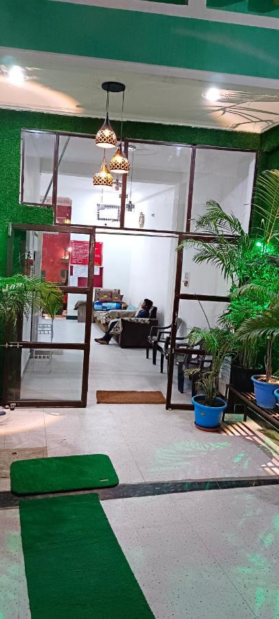 Shree Gorakhnath Guest House Ayodhya Bagian luar foto